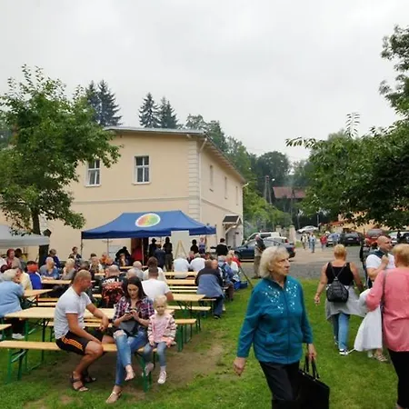 Gosciniec Jas -sniadania I Obiadokolacje Szwedzki Stol W Cenie Bezplatny Parking Semesteranläggning (resort) Szklarska Poręba
