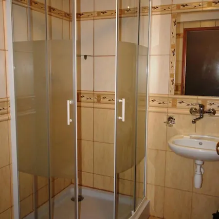 Semesteranläggning (resort) Gosciniec Jas -sniadania I Obiadokolacje Szwedzki Stol W Cenie Bezplatny Parking