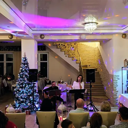 Semesteranläggning (resort) Gosciniec Jas -sniadania I Obiadokolacje Szwedzki Stol W Cenie Bezplatny Parking