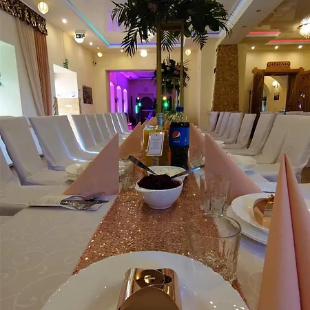 Gosciniec Jas -sniadania I Obiadokolacje Szwedzki Stol W Cenie Bezplatny Parking Semesteranläggning (resort) *