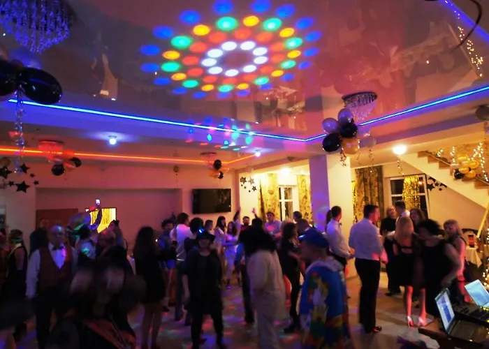 Gosciniec Jas -sniadania I Obiadokolacje Szwedzki Stol W Cenie Bezplatny Parking Resort