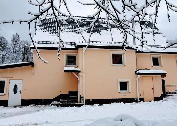Gosciniec Jas -sniadania I Obiadokolacje Szwedzki Stol W Cenie Bezplatny Parking * Szklarska Poręba