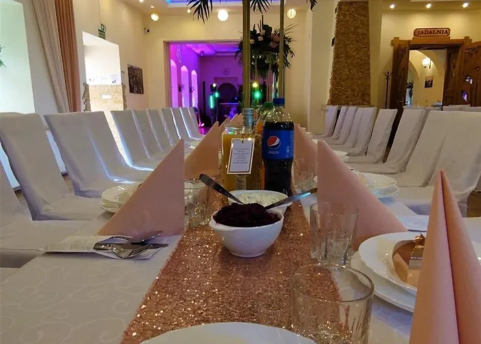 Gosciniec Jas -sniadania I Obiadokolacje Szwedzki Stol W Cenie Bezplatny Parking Resort *