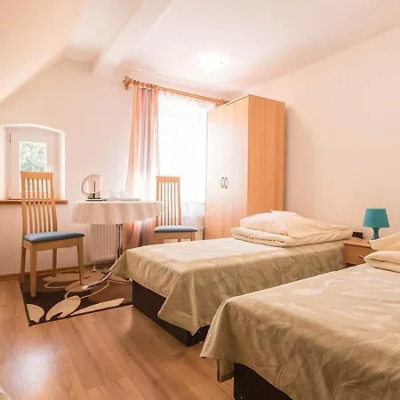 Gosciniec Jas -sniadania I Obiadokolacje Szwedzki Stol W Cenie Bezplatny Parking