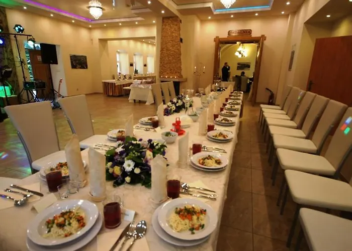 Resort Gosciniec Jas -sniadania I Obiadokolacje Szwedzki Stol W Cenie Bezplatny Parking Szklarska Poreba