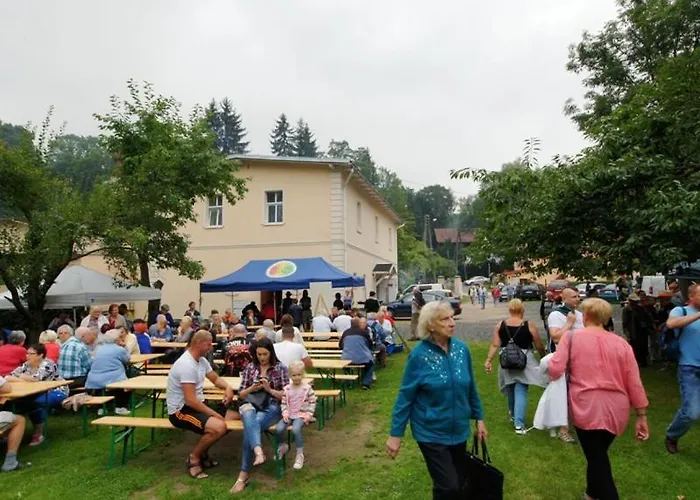 Gosciniec Jas -sniadania I Obiadokolacje Szwedzki Stol W Cenie Bezplatny Parking Resort Szklarska Poreba