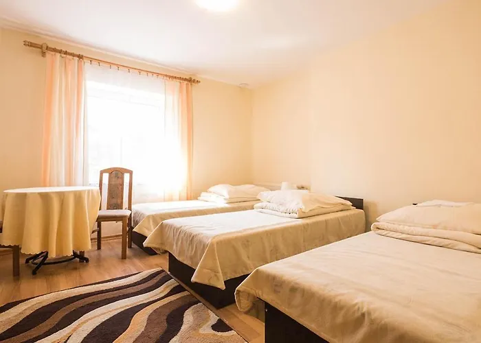 Gosciniec Jas -sniadania I Obiadokolacje Szwedzki Stol W Cenie Bezplatny Parking Szklarska Poreba