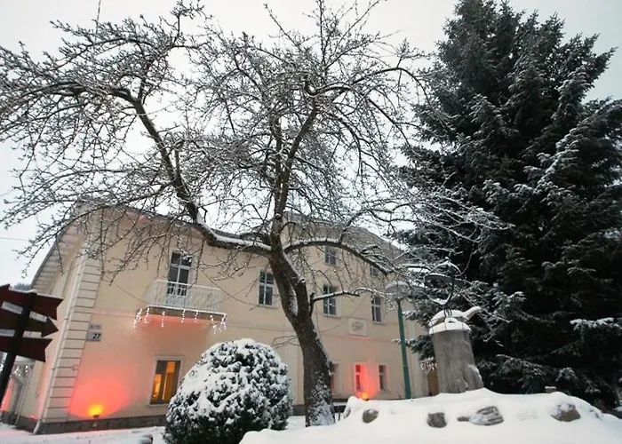 Gosciniec Jas -sniadania I Obiadokolacje Szwedzki Stol W Cenie Bezplatny Parking Resort Szklarska Poreba